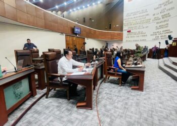 Diputados zacatecanos prueban al vapor 38 cuentas públicas