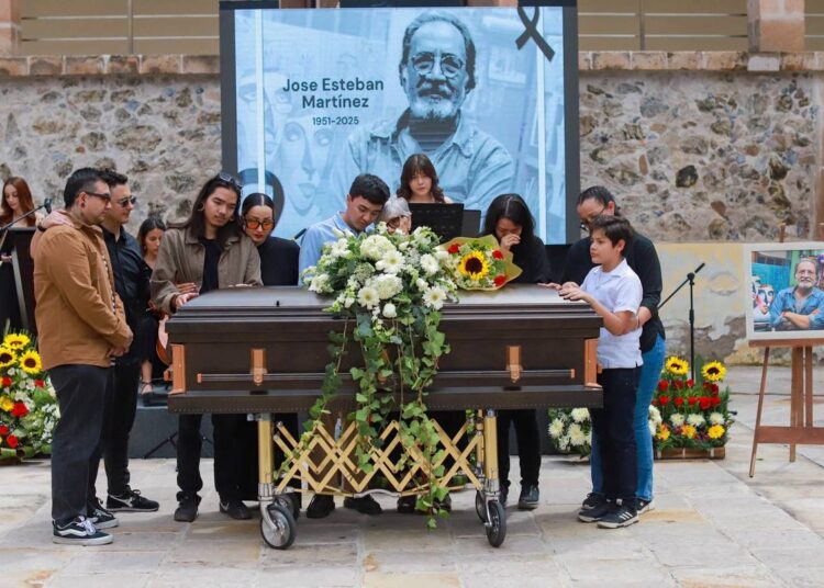 Ayuntamiento Fresnillo rindió sentido homenaje al maestro José Esteban Martínez