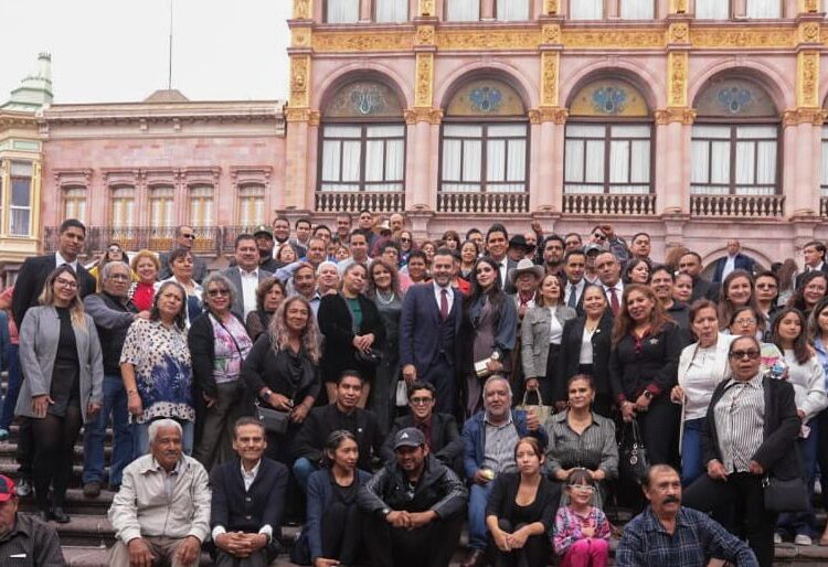 Muestra trabajo parlamentario en su primer informe el diputado Ulises Mejía