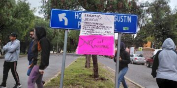 Segundo día de conflicto en la Primaria Eulalia Guzmán; bloquean la García Salinas