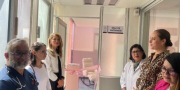 DIF Guadalupe dona sillón reposet a nueva Sala de Lactancia Issste