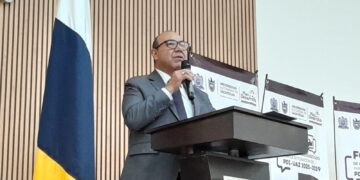 Se compromete rector Ángel Román a incorporar las propuestas de universitarios en el PDI