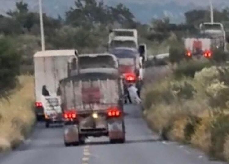 célula criminal embosca a policías y perito; 5 heridos