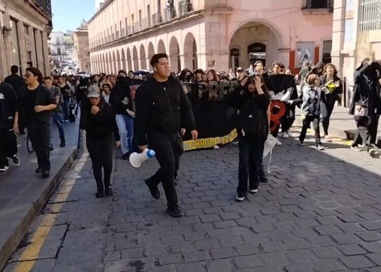 Queremos caminar sin miedo, dicen estudiantes al conmemorar el 2 de octubre