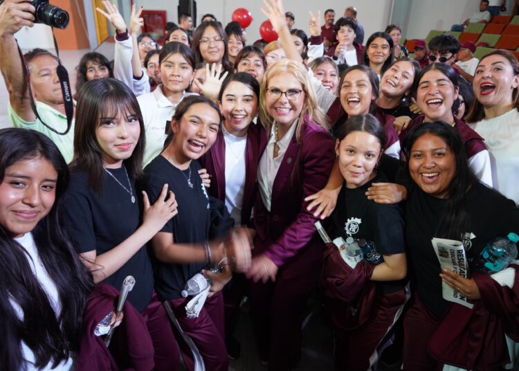 Zacatecas merece vivir con dignidad y con oportunidades: Julia Olguín