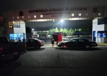 Estudiantes bloquean UAZ Siglo XXI en demanda de clases; hartazgo por conflicto en Agronomía