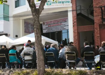 Sindicalistas del sector Salud levantan bloqueo en IMSS Bienestar