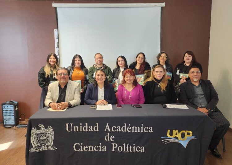 Universitarios colombianos realizan estancia académica en la UAZ