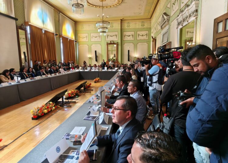 La UAZ firma convenio de colaboración con 47 municipios zacatecanos