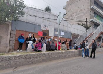 Feministas respaldan a estudiantes víctimas de violencia digital en la Técnica 1