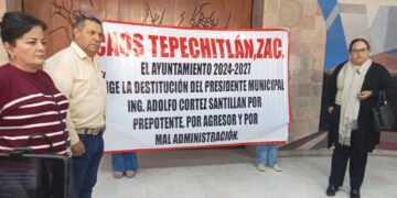 Regidores y funcionarios piden la intervención de la Legislatura en ayuntamiento Tepechitlán