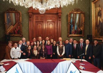 David Monreal informa sobre “avances” en sector salud a la Presidenta, pero en Zacatecas la realidad es otra