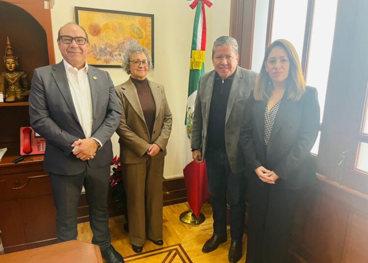 Gestiona el Rector de la UAZ recursos financieros para el cierre del año 2025