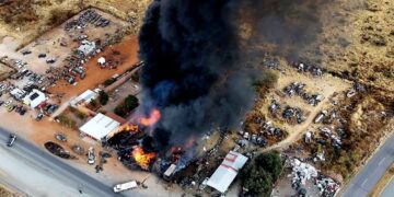 Incendio alerta a colonos de Guadalupe
