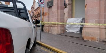 Reportan hombre sin vida en el Centro Histórico