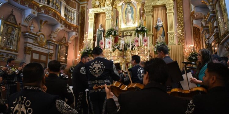Guadalupe celebra con tradicionales mañanitas la festividad de la Virgen