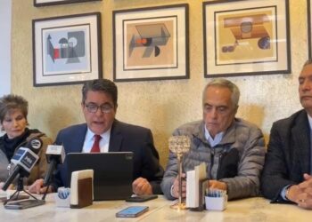 Notarios rechazan aprobación de la Ley del Notariado; el gobernador sería el gran elector