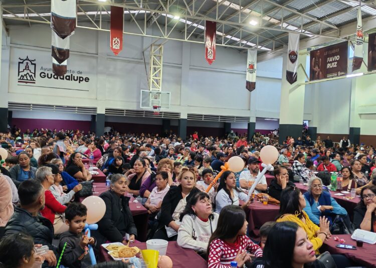 En la Posada del Bienestar, el alcalde Pepe Saldivar, recibe muestras de apoyo ciudadano