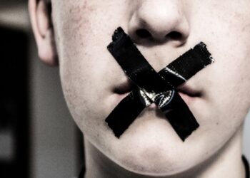 Cuando el poder quiere mandar hasta en la conciencia