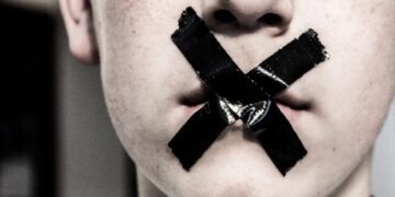 Cuando el poder quiere mandar hasta en la conciencia