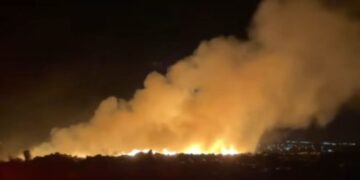 Incendio en el basurero de Jerez; Protección Civil Municipal trabaja para controlarlo