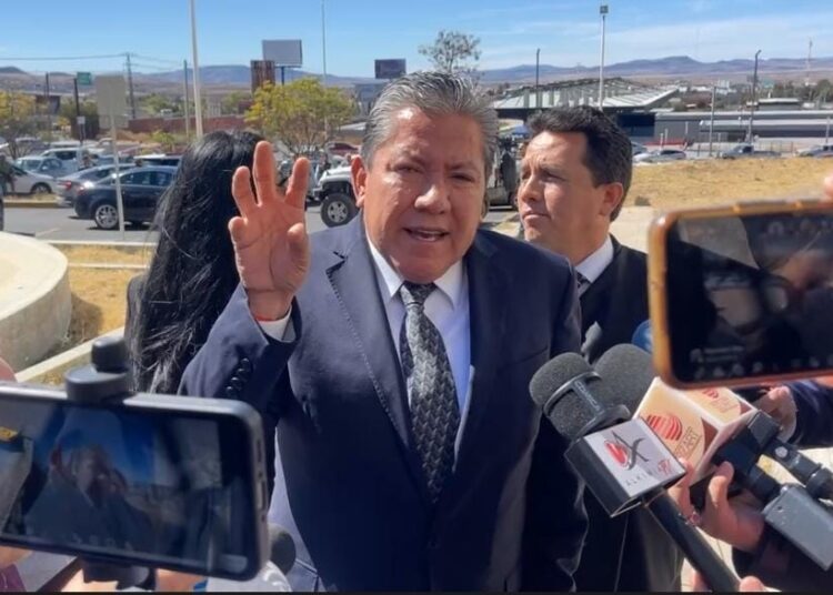 David Monreal se “lava las manos” para cumplir demandas a maestros y sector Salud