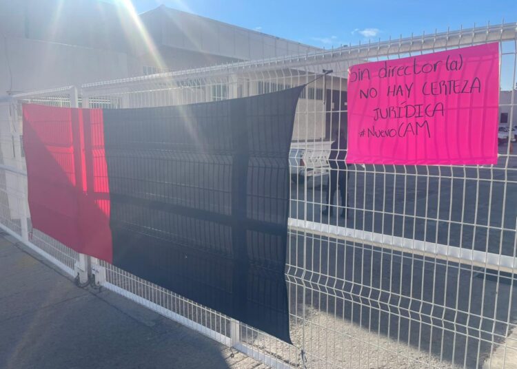 Ante silencio de SEZAC, la comunidad del CAMZAC bloquea indefinidamente las instalaciones