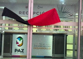 Tres semanas de paro en el CAMZAC y las autoridades siguen calladas; bloquean SEFIN