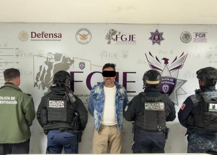 Queman vehículo y son detenidos presuntos “narcomenudistas”