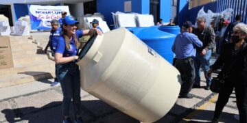 La diputada Noemí Luna apoya a 125 familias con la entrega de 180 productos en la capital