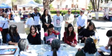 La UAZ seguirá apoyando la lucha de las madres buscadoras, anticipa el rector Ángel Román