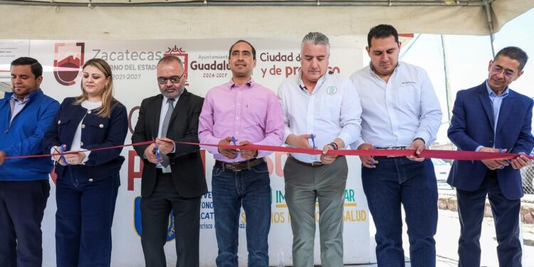 Ponen en marcha clínica comunitaria en Santa Mónica, con la participación de la UAZ