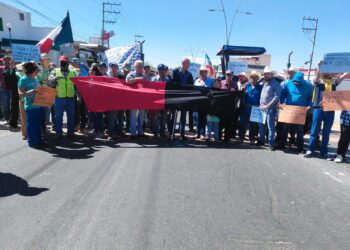 Amagan frijoleros con boicotear el Festival Cultural; sigue el bloqueo en el bulevar