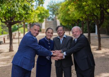 A JUICIO DE AMPARO/ A Empezar por Casa