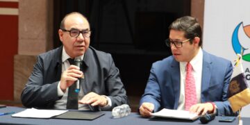 Presentan proyecto para la incorporación de egresados UAZ, a la industria  minera y automotriz