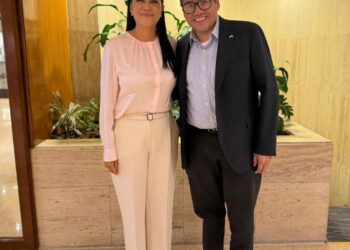 Saúl Monreal se reúne con Ariadna Montiel y se baja de la candidatura de Morena