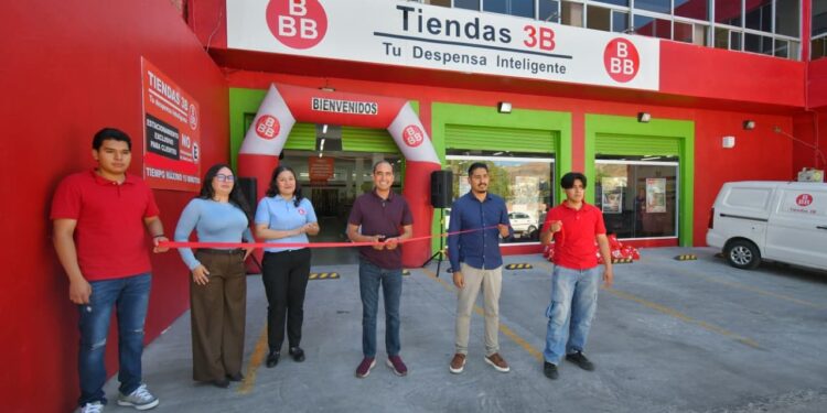 Inaugura Pepe Saldívar la sexta tienda Tres B en Guadalupe