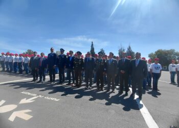 Le toman protesta de bandera a 31 mil conscriptos y 800 mujeres del Servicio Militar