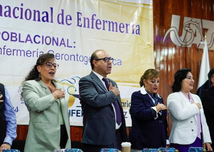 La enfermería es uno de los pilares fundamentales del sector Salud: Rector UAZ