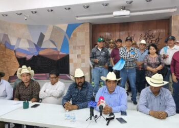 Productores de frijol amagan con bloquear vías del tren, si no hay respuesta a demandas
