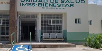 IMSS-Bienestar manda dos médicos cubanos a Huitzila; estarán de forma temporal