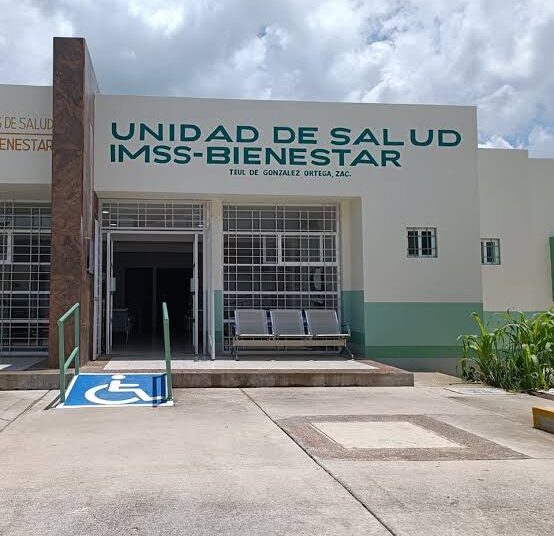 IMSS-Bienestar manda dos médicos cubanos a Huitzila; estarán de forma temporal