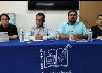 SITTEZ inició paro indefinido de clases; la CNTE suspende labores indefinidas el lunes