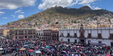 Marchan 15 personas en apoyo al paro nacional; Zacatecas se sumó a la movilización