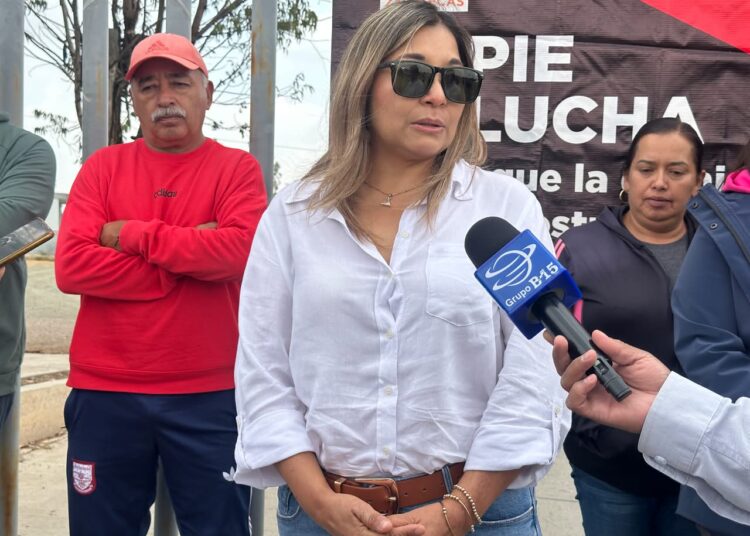 Maestros de la 34 SNTE inician plantón indefinido en Plaza de Armas y oficinas del ISSSTE