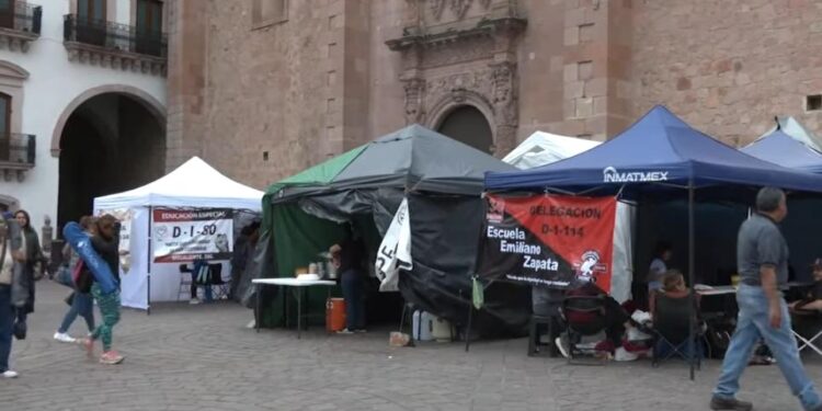 Anuncia magisterio toma de bancos, casetas de peaje, en demanda de abrogación de Ley ISSSTE