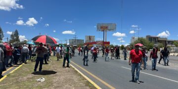 Marchan 20 mil docentes que rechazan la Ley del Issste 2007; seguirá movilización