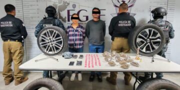 Detienen a dos presuntos ladrones de autopartes y narcomenudistas en Guadalupe