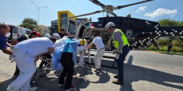 Niño recibe una patada de caballo en la cabeza y es trasladado de emergencia en helicóptero