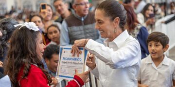 Solo becas anunció la Presidenta Sheinbaum en Zacatecas